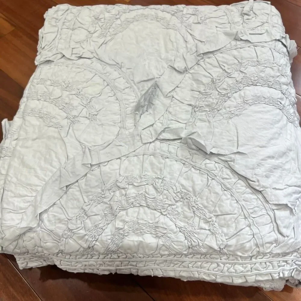 Anthropologie Rivulets Tufted Full Quilt Set Grey Ruched Ruffles